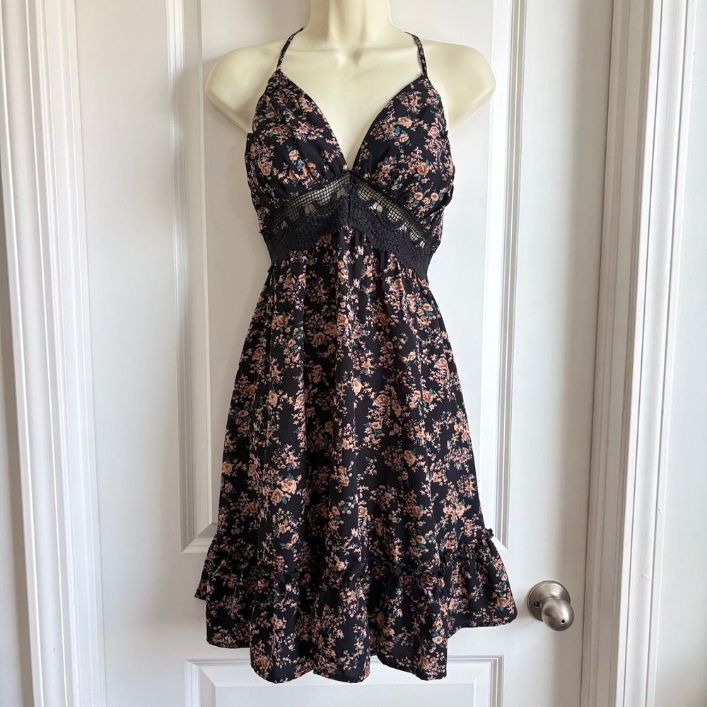 Gomorn Women's Floral Crochet Lace Halter Mini Dress Open Back Black Large EUC